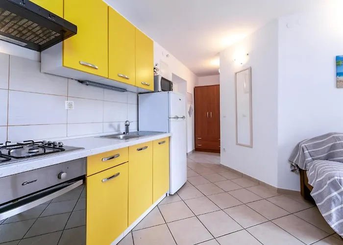 With Parking Space Baska, Krk - 22048 Baska (Krk)